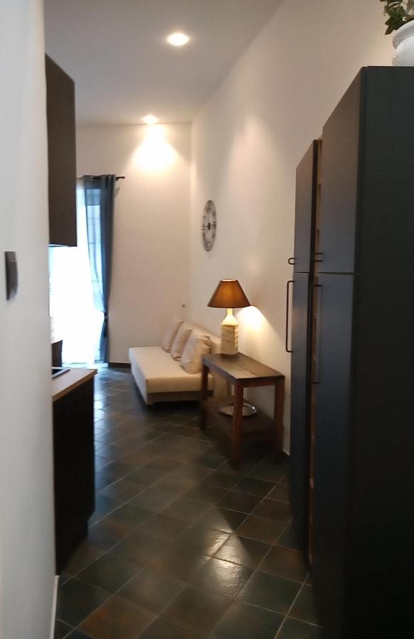 Locazione Breve In Pieno Centro "Blue House" Apartment ปาแลร์โม ภายนอก รูปภาพ